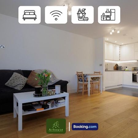 One Bedroom Apartment By Arhouse Apartments Short Lets & Serviced Accommodation Kingston With Free Wifi Kingston upon Thames  Eksteriør bilde