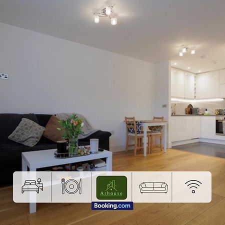 One Bedroom Apartment By Arhouse Apartments Short Lets & Serviced Accommodation Kingston With Free Wifi Kingston upon Thames  Eksteriør bilde