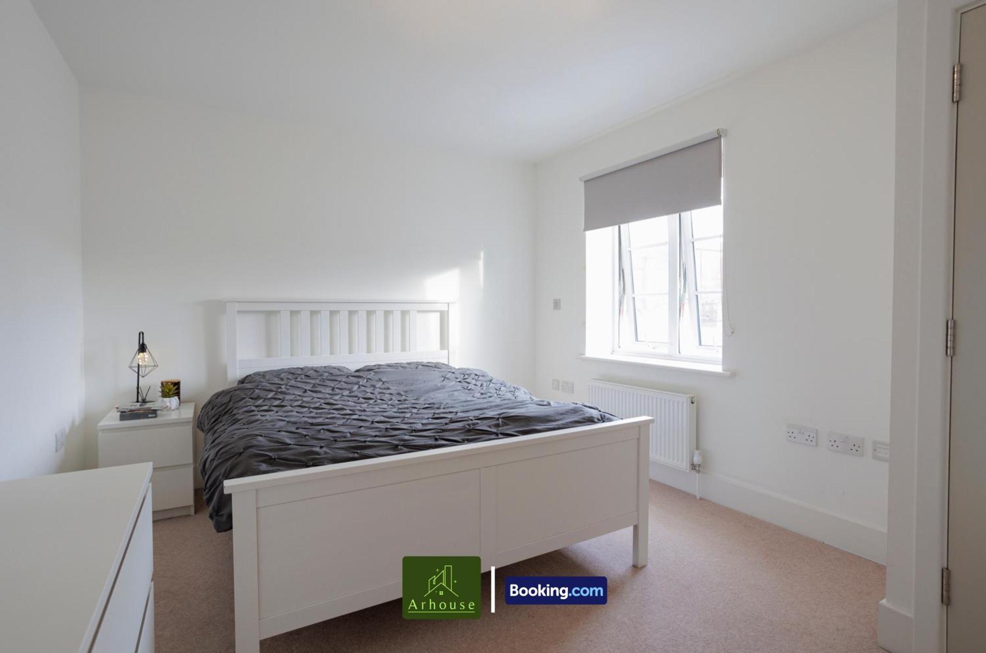 One Bedroom Apartment By Arhouse Apartments Short Lets & Serviced Accommodation Kingston With Free Wifi Kingston upon Thames  Eksteriør bilde