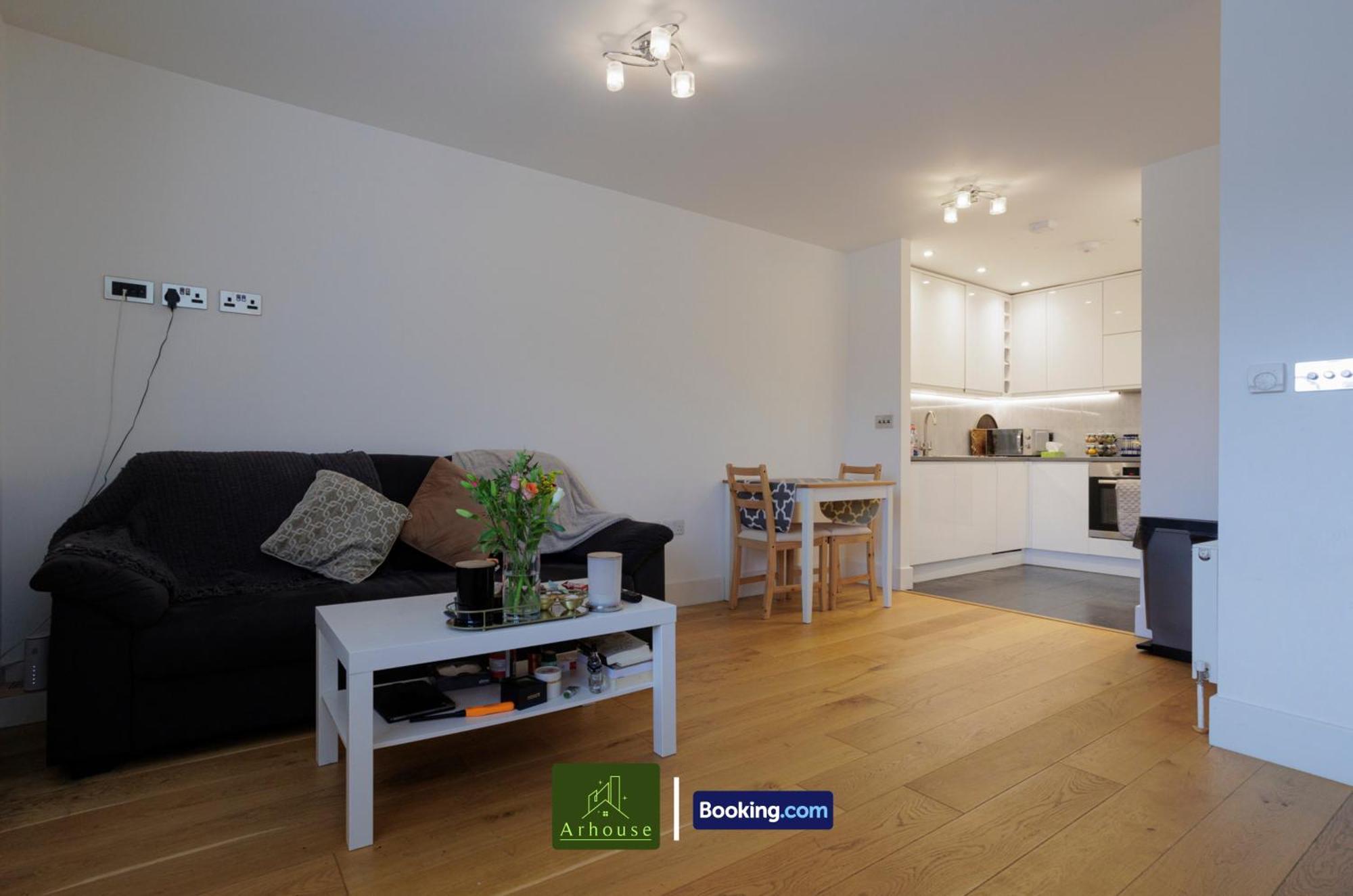 One Bedroom Apartment By Arhouse Apartments Short Lets & Serviced Accommodation Kingston With Free Wifi Kingston upon Thames  Eksteriør bilde