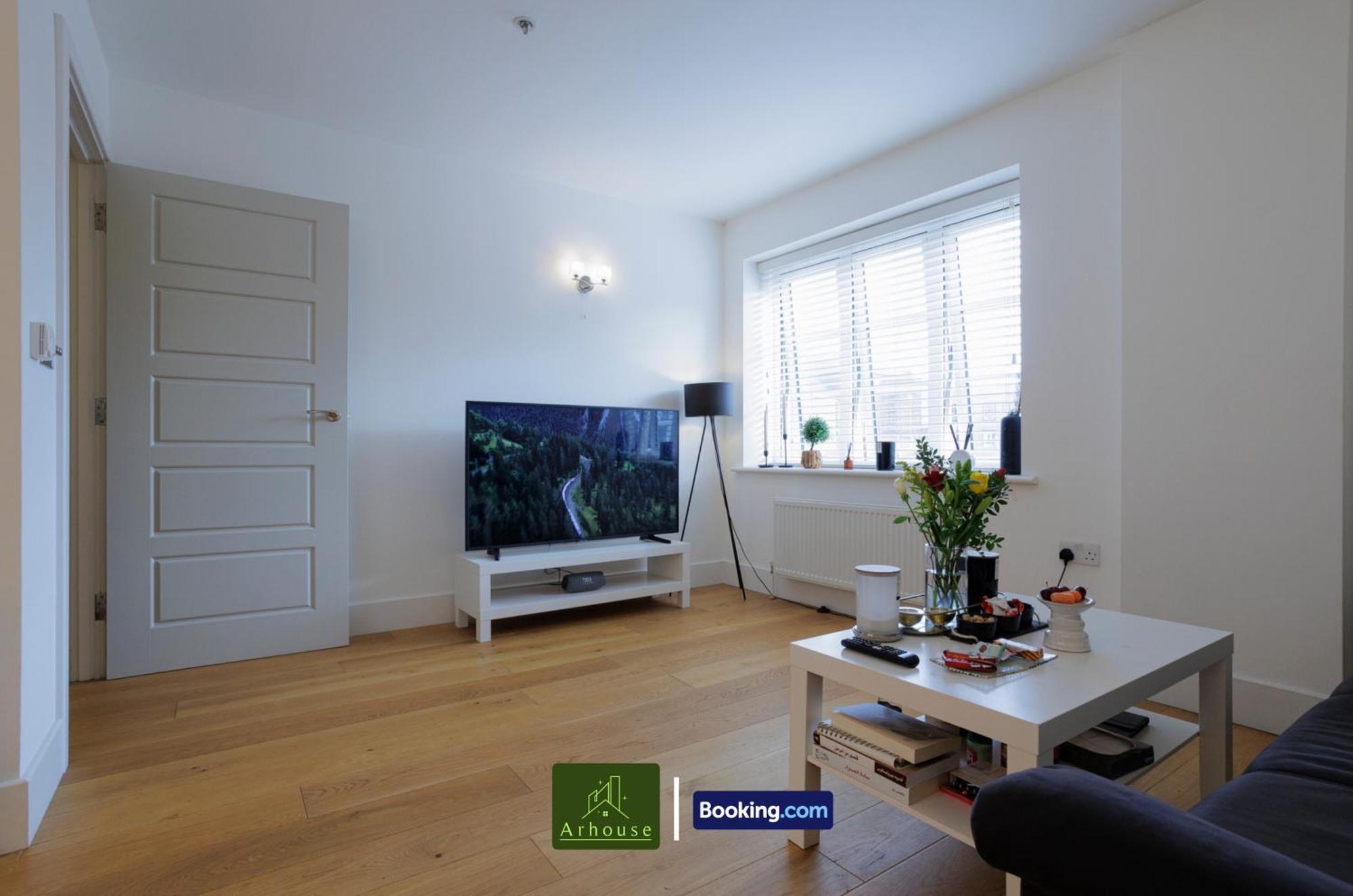 One Bedroom Apartment By Arhouse Apartments Short Lets & Serviced Accommodation Kingston With Free Wifi Kingston upon Thames  Eksteriør bilde