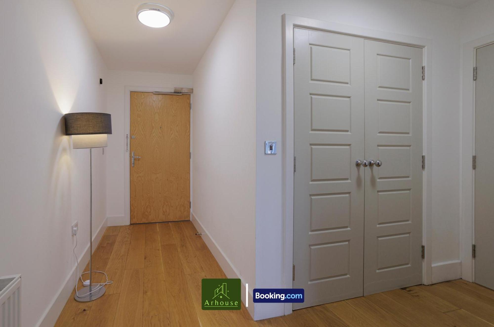 One Bedroom Apartment By Arhouse Apartments Short Lets & Serviced Accommodation Kingston With Free Wifi Kingston upon Thames  Eksteriør bilde