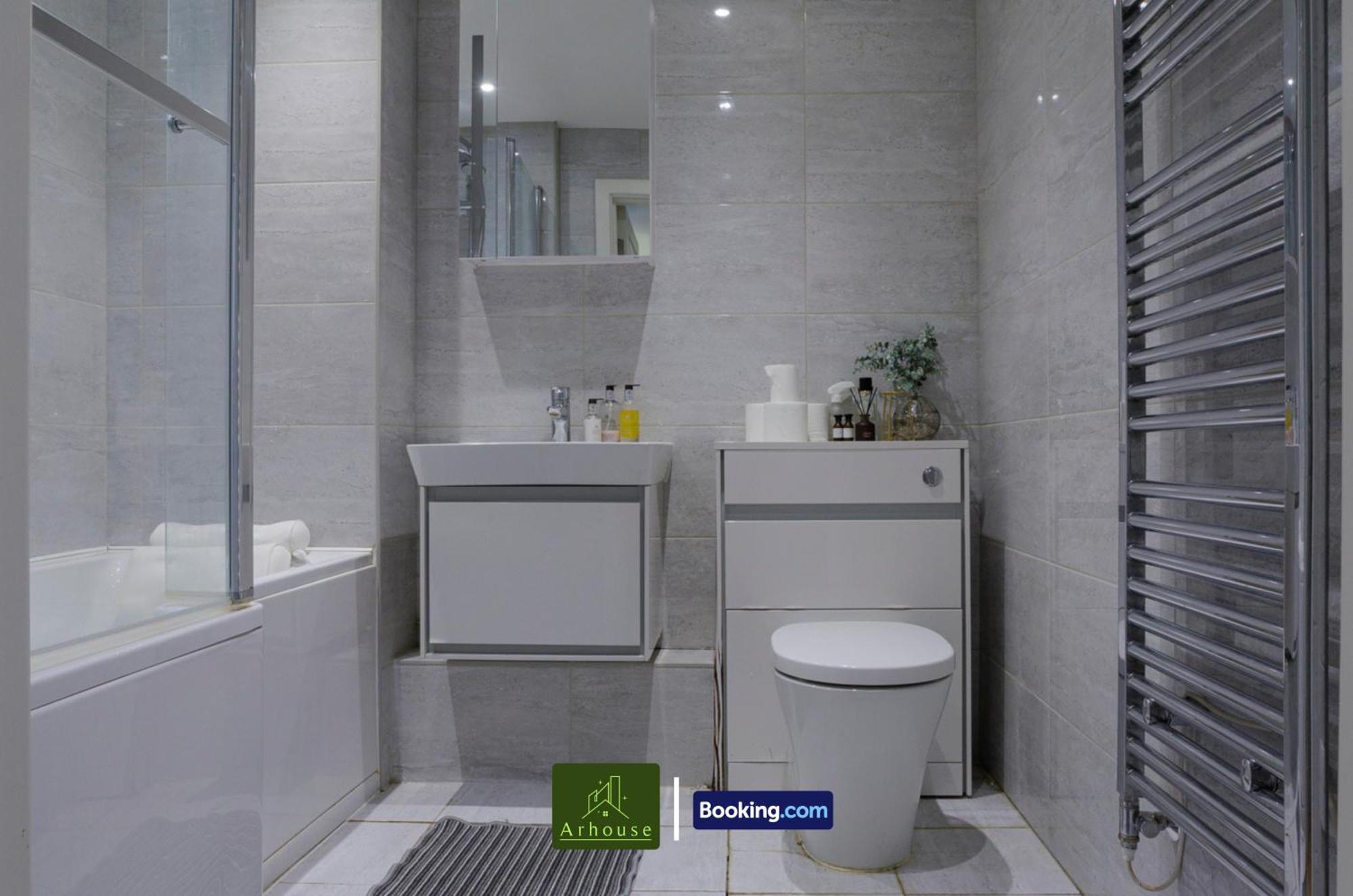 One Bedroom Apartment By Arhouse Apartments Short Lets & Serviced Accommodation Kingston With Free Wifi Kingston upon Thames  Eksteriør bilde