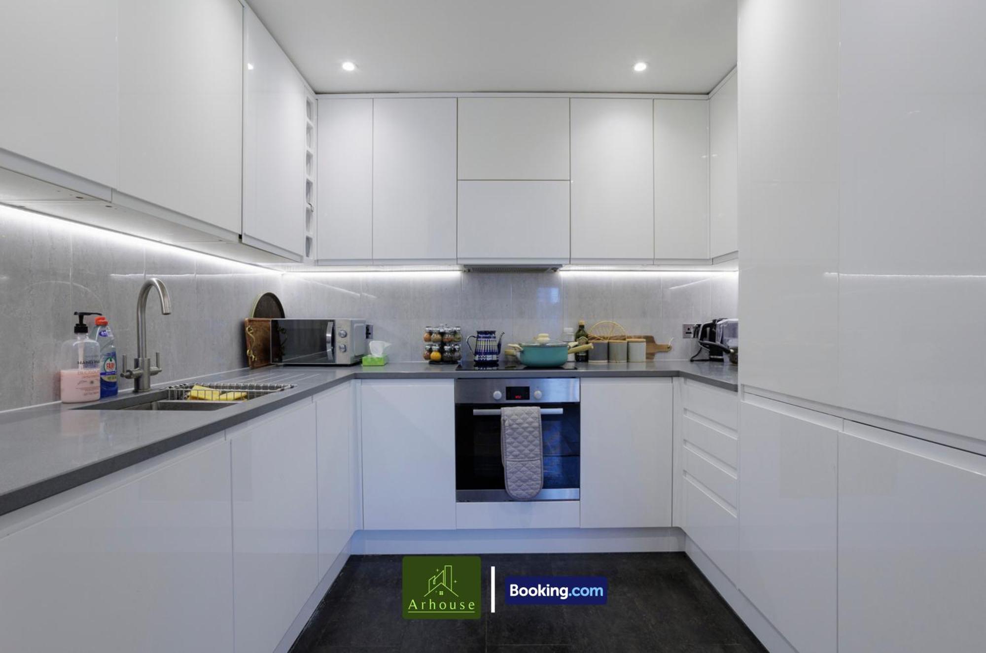 One Bedroom Apartment By Arhouse Apartments Short Lets & Serviced Accommodation Kingston With Free Wifi Kingston upon Thames  Eksteriør bilde