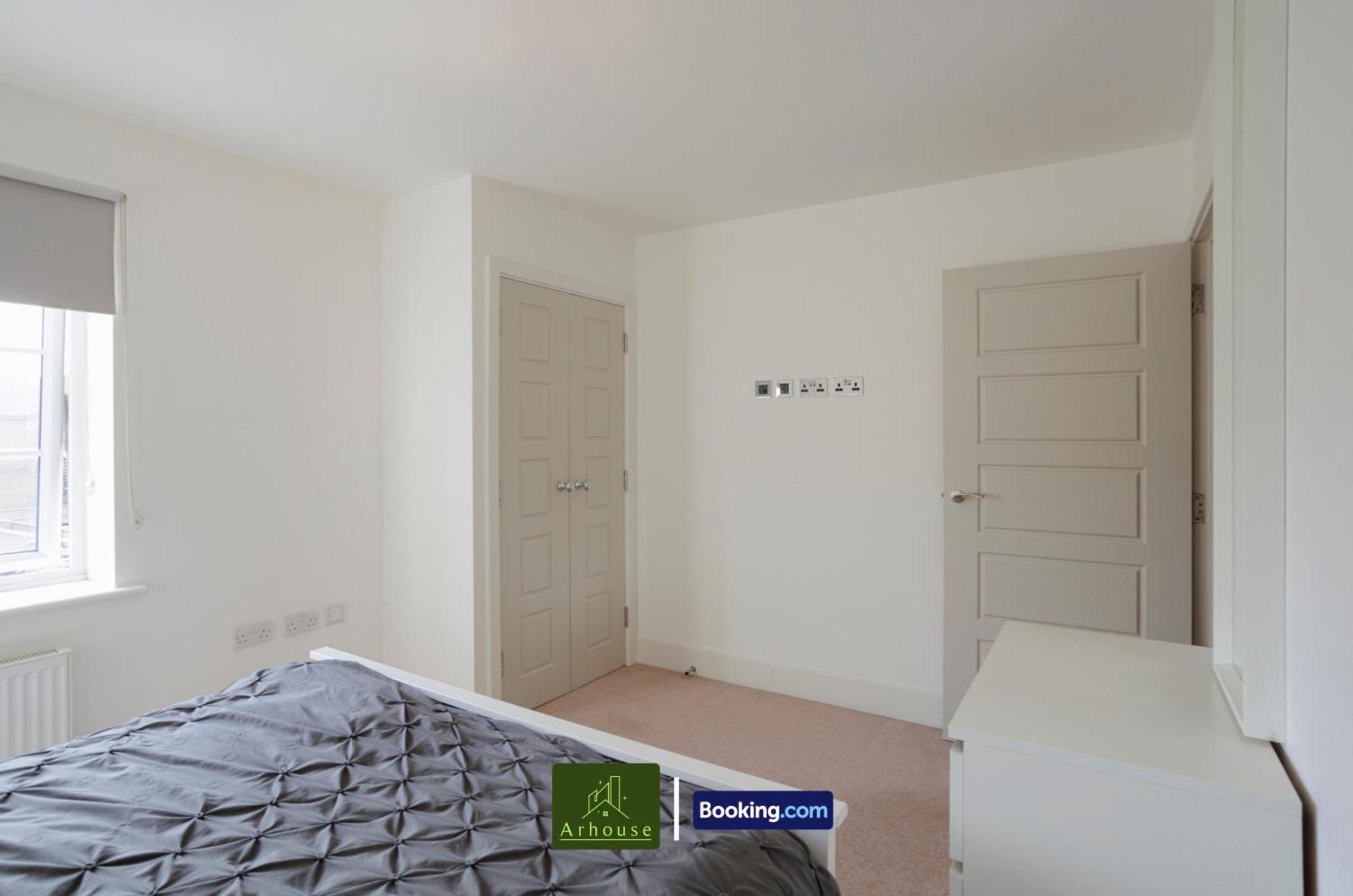 One Bedroom Apartment By Arhouse Apartments Short Lets & Serviced Accommodation Kingston With Free Wifi Kingston upon Thames  Eksteriør bilde